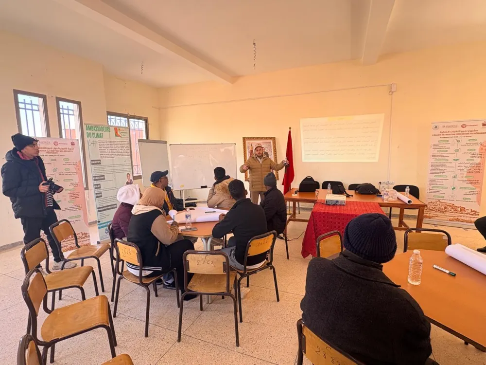 تنزيل مشروع تعميم جمع النفايات المنزلية بمختلف دواوير الجماعة